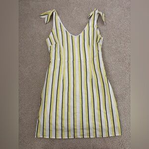 Cupcakes and cashmere Marguerite stripe dress w/ shoulder ties yellow white sz 6